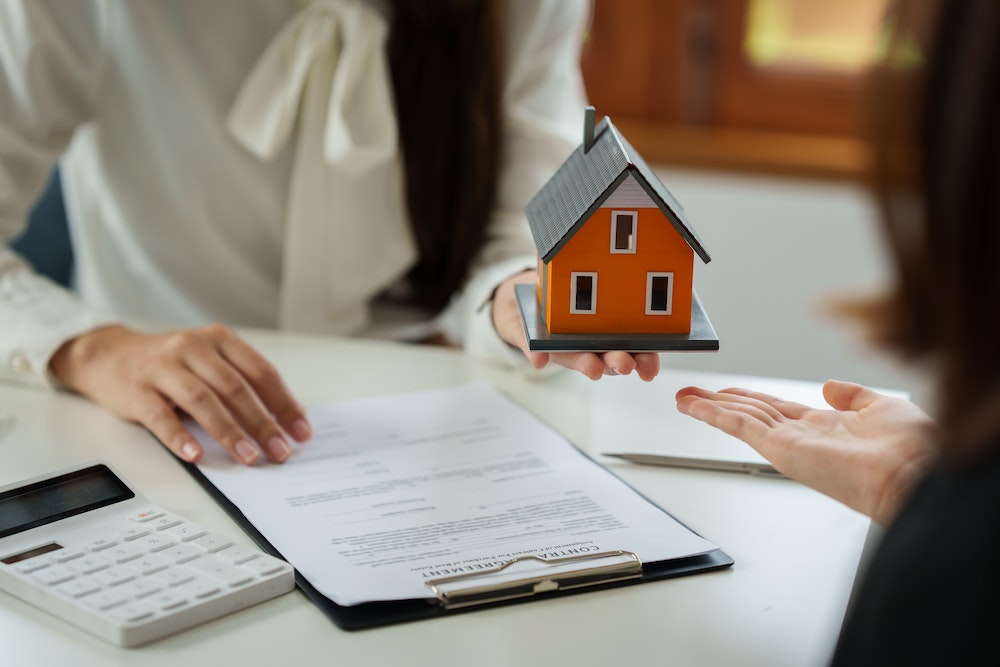 La Loi Malraux pour les biens immobiliers nécessitant des travaux de mise aux normes pour des raisons de sécurité : implications juridiques et fiscales