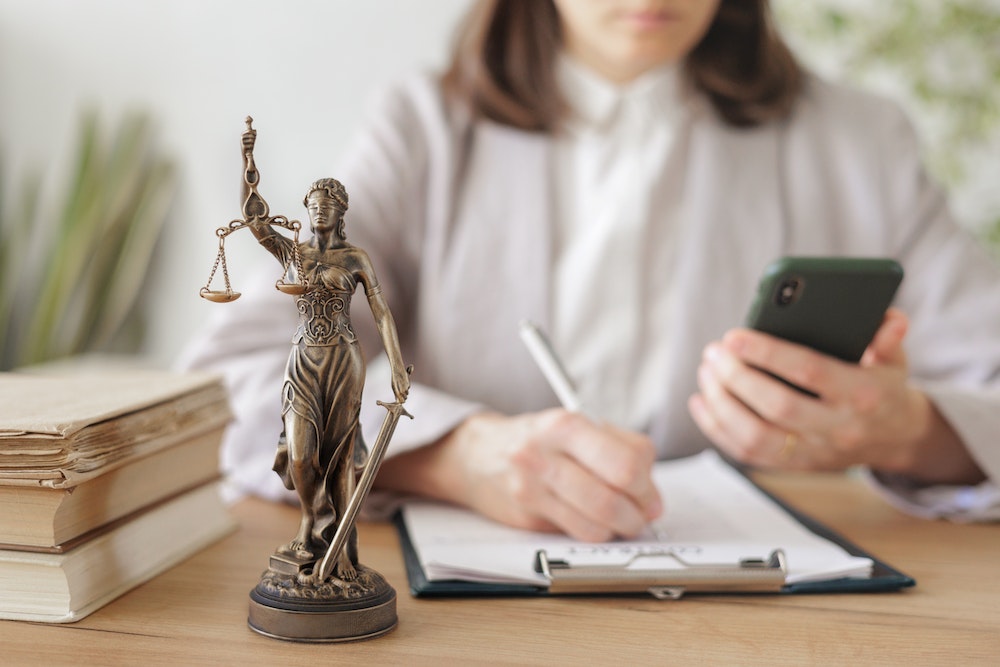 Les impacts du redressement judiciaire sur les relations d'affaires : enjeux et perspectives
