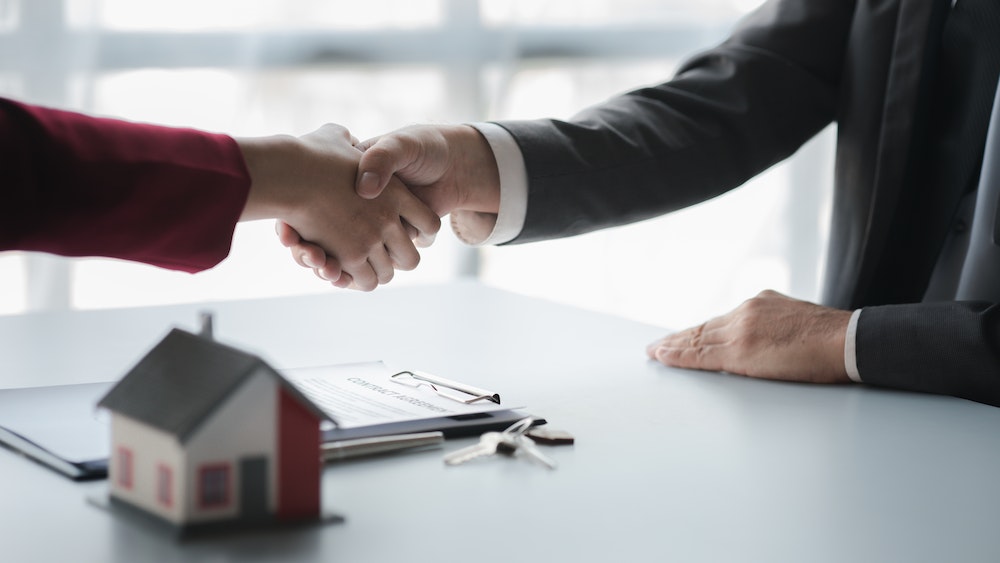 Planifier sa succession : Un guide exhaustif pour une transmission patrimoniale sereine