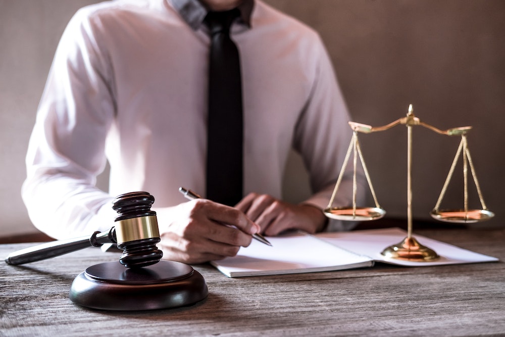 Le Code d'Activité APE / NAF 7112B : Comprendre son Importance et ses Implications Juridiques